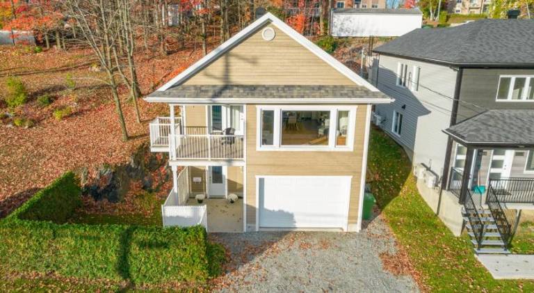 Dynamite 2-Bedroom House, Garage, Sleeps 6 — photo 4