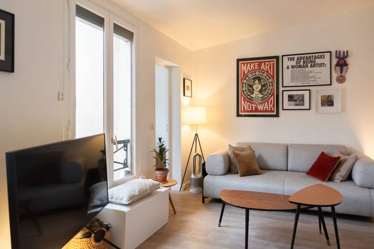 Comfortable T2 apartment Sacré Coeur view