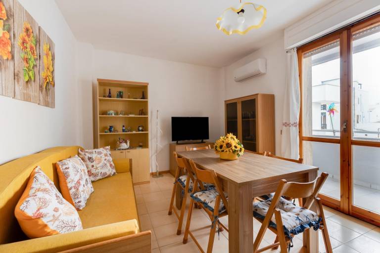Apartment with 2 rooms for 5 persons — photo 3