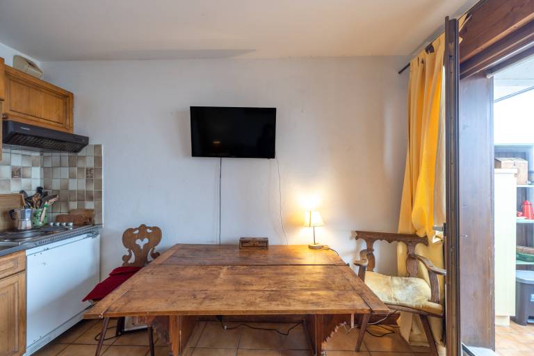 Chalet 'Face Au Mont Blanc, South Facing' with Mountain View, Private Terrace & Wi-Fi — photo 2