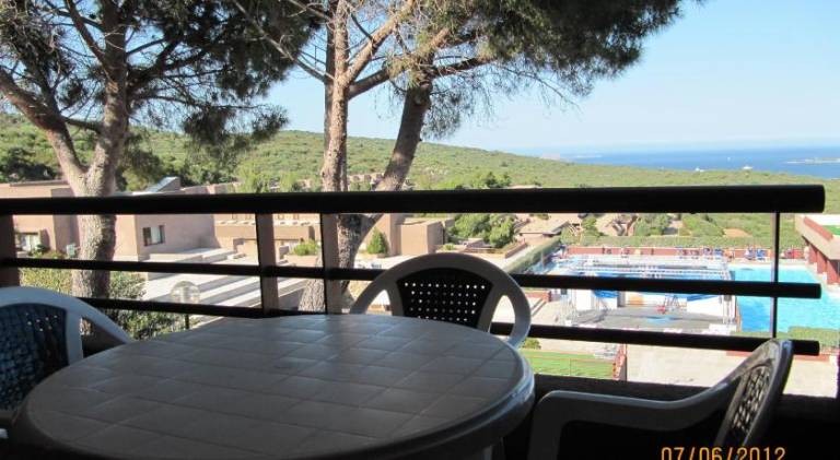 Serviced apartment with garden & patio | Dogs allowed — photo 4