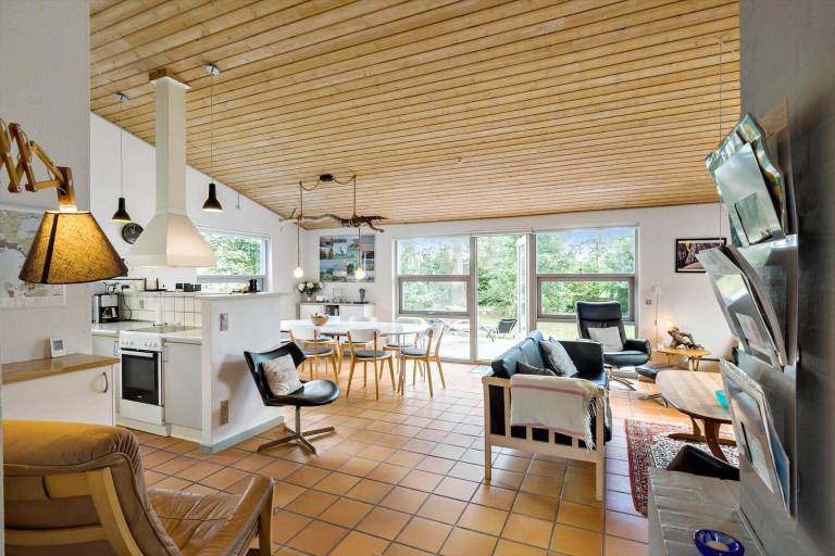 Fully equipped house with sauna, yard & patio | Dogs allowed — photo 3