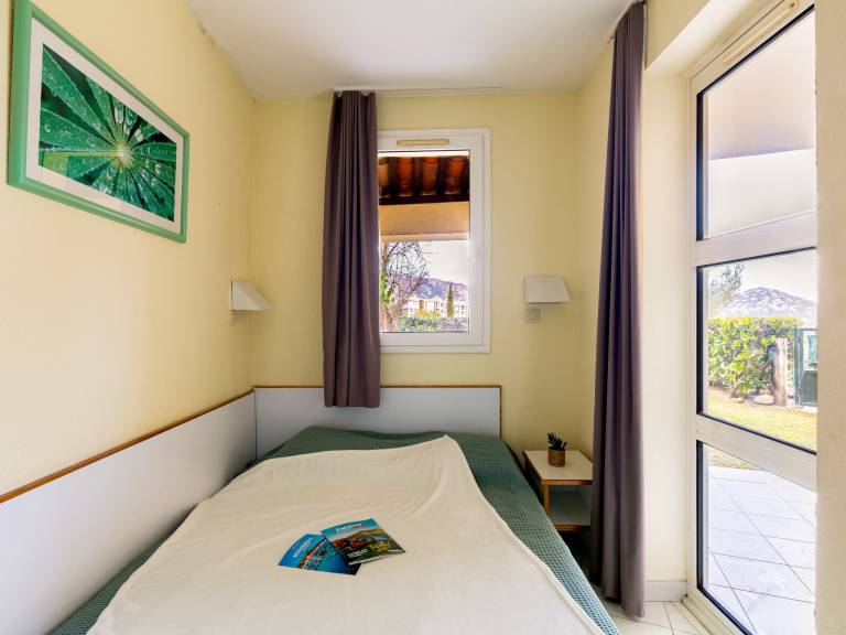 Child-friendly holiday apartment with terrace, pool & garden | Close to the beach | Pet-friendly — photo 3