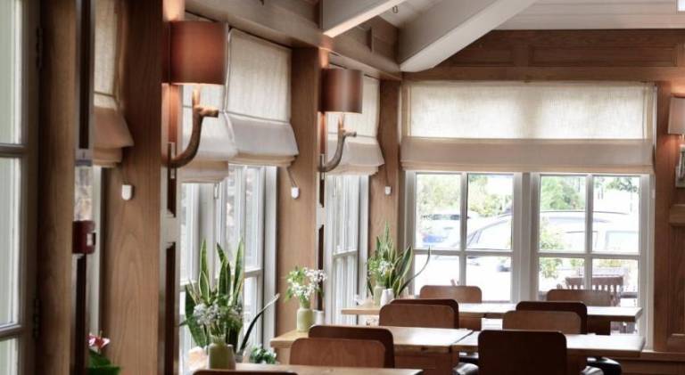 Noel Arms Hotel — photo 4