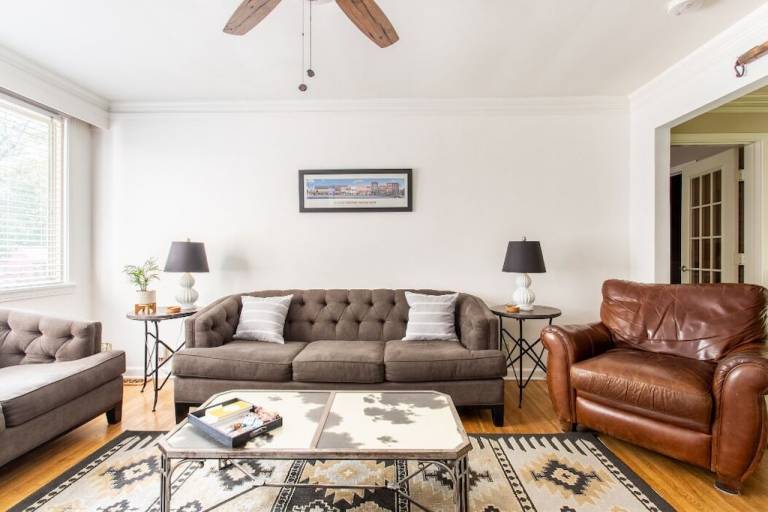 House Woodland Hills