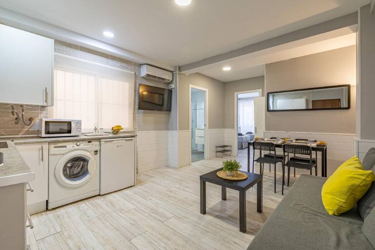 Apartment | Near Alcazaba of Málaga | Pet-friendly — photo 5