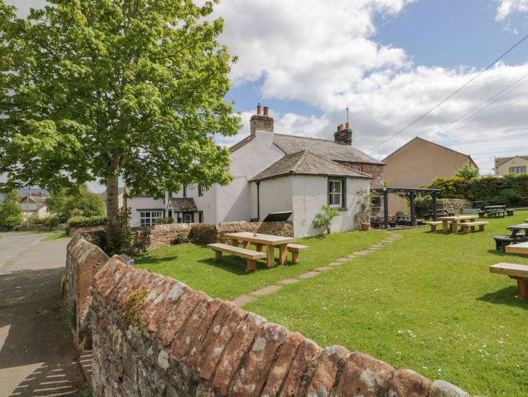 Cottage  Bolton