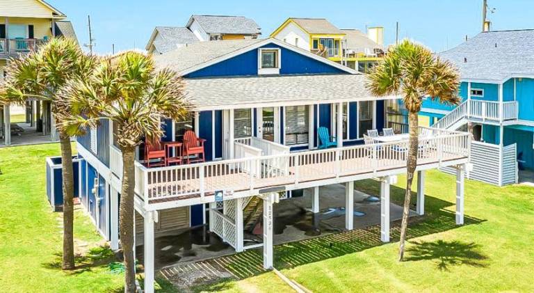 House | Close to the beach | Pets allowed in Galveston, TX