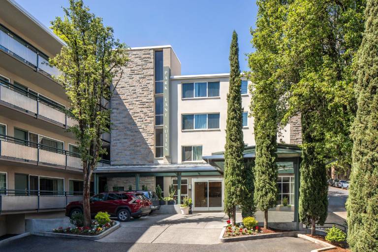 Park Lane Suites & Inn in Portland, OR