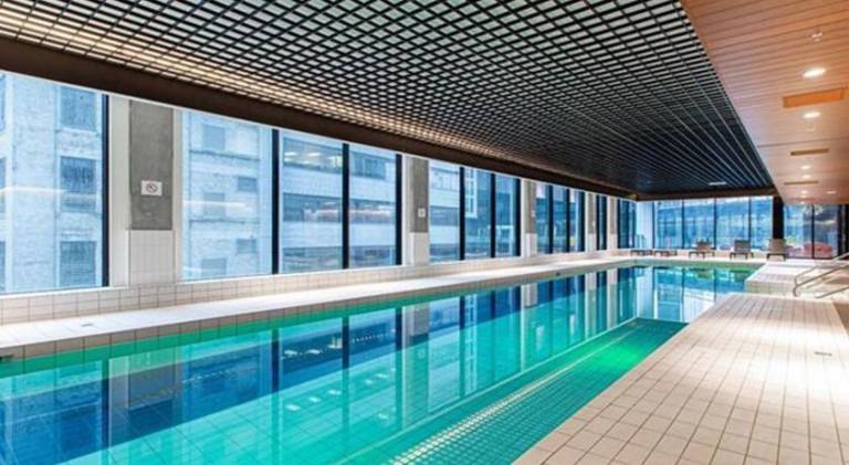 Rental apartment with pool | Next to Notre-Dame Basilica | Pets are welcome — photo 2