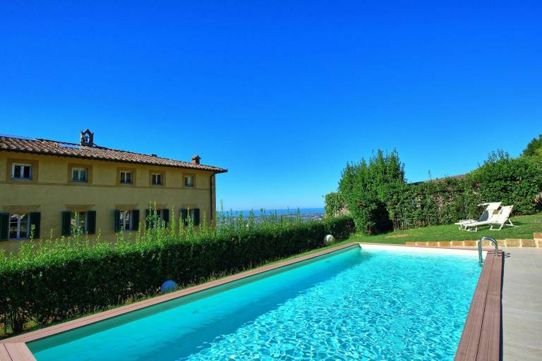 Villa with private pool, patio & barbeque in Camaiore