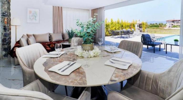 Villa with pool | Pet-friendly — photo 3