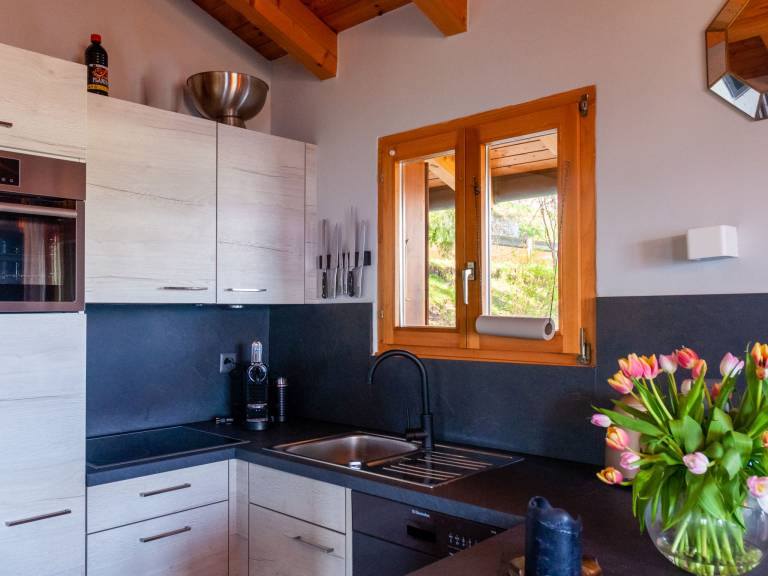 Vacation home with terrace, sauna & BBQ | Mountain view — photo 5