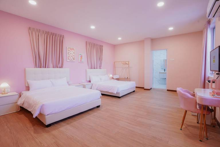 Generous Family Suite Getaway George Town