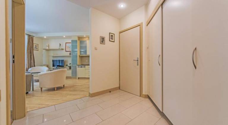 Apartment with 1 room for 4 persons — photo 2