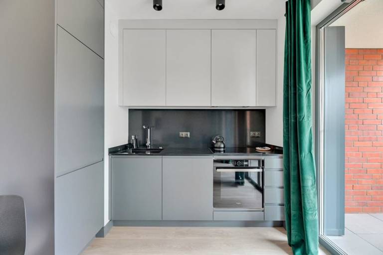 Family-friendly lovely studio with fast internet | Next to St Mary’s Church | Pets allowed — photo 3