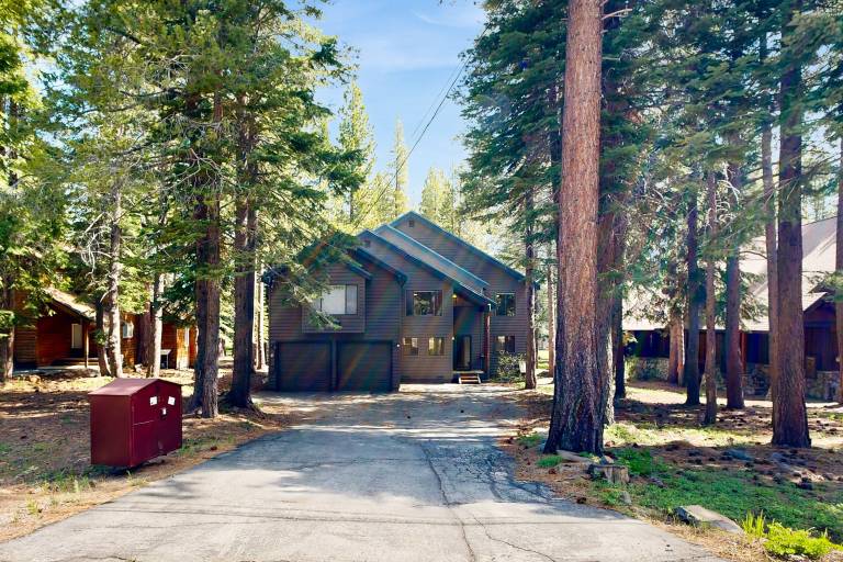 House  Truckee