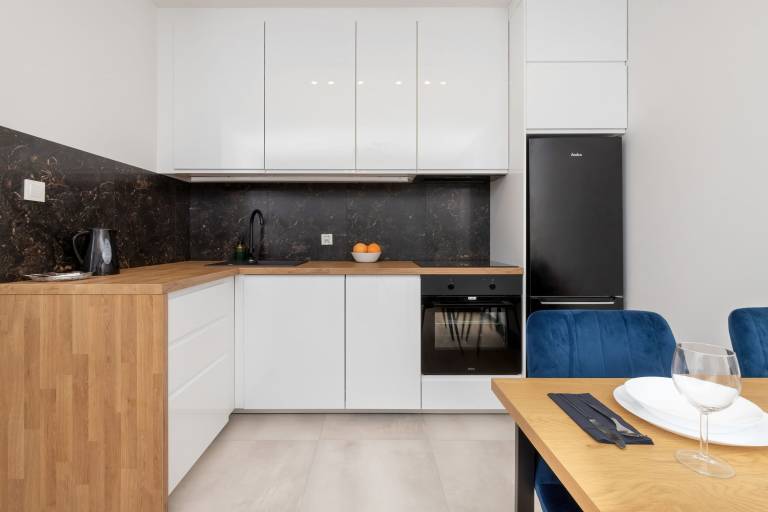Family-oriented rental apartment with fast internet & yard | Pet-friendly — photo 4