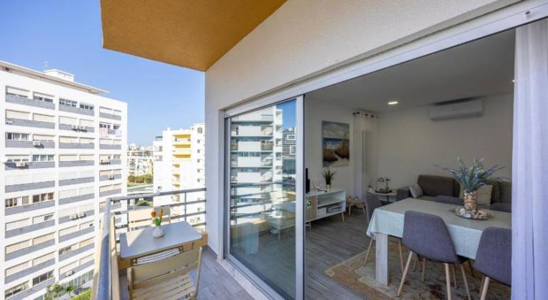 Rental apartment with 2 rooms for 5 persons in Portimão