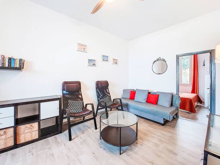 Fully equipped holiday apartment with patio, yard & barbecue | Sea view | Close to the beach | Dogs allowed — photo 4