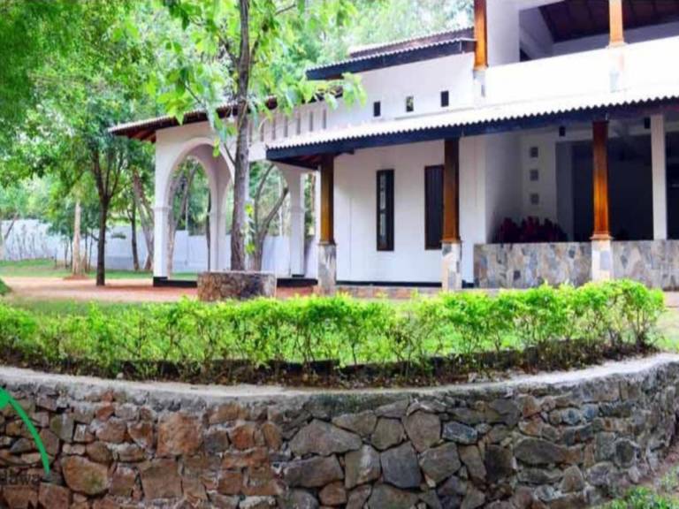 Grand Kalundawa Resort in Dambulla