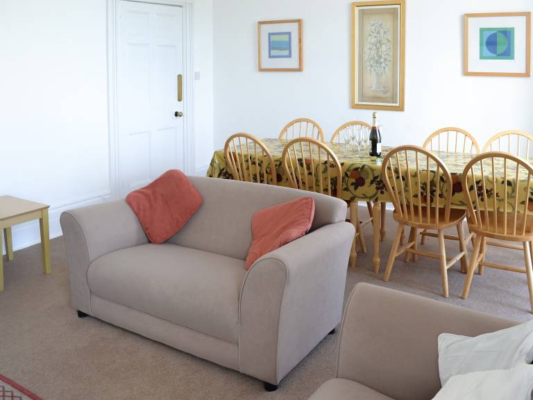 Cottage with garden | Beach view — photo 3