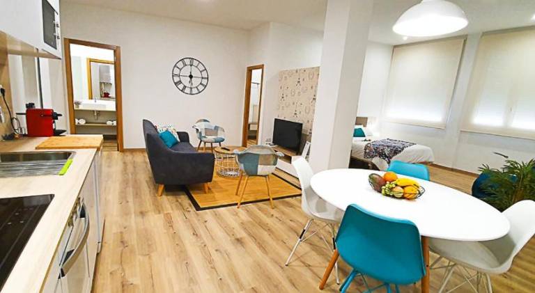 Apartment with patio | Pets allowed — photo 3