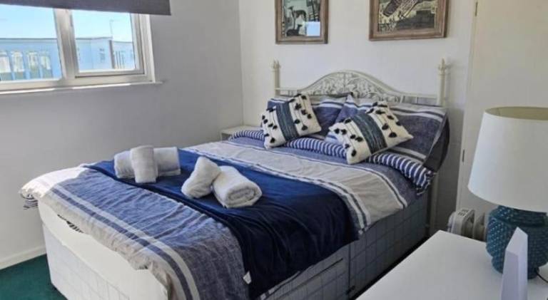 Sea View Holiday Chalet, access to sandy beach - Pets go free — photo 2