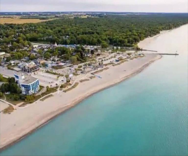 Apartment  Grand Bend