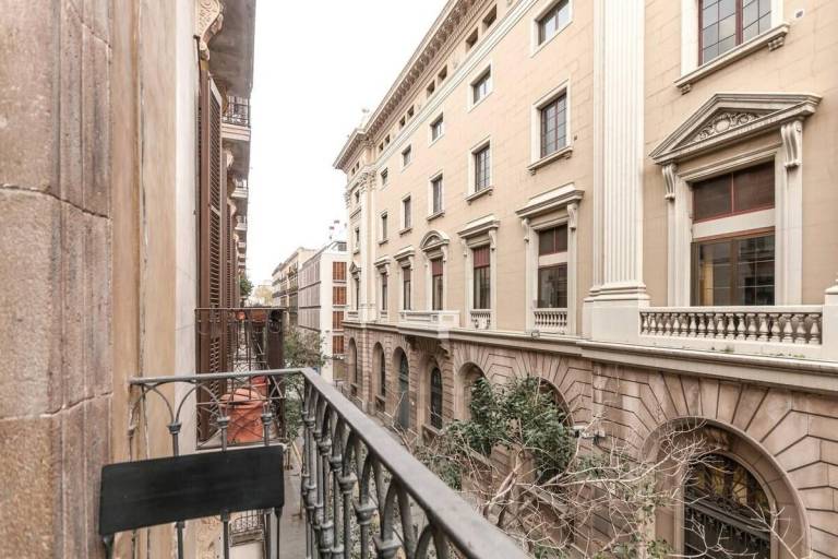 Family-friendly spacious rental apartment | Near Barcelona Cathedral | Pets are welcome — photo 5