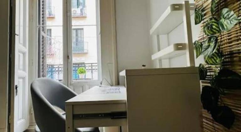 Lovely big House in Gran via - Friends & Families in Madrid