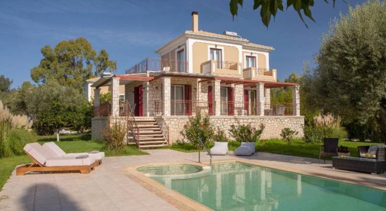 Villa with private pool, yard & barbecue — photo 5