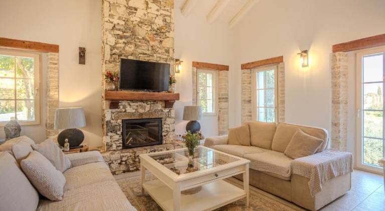 Villa with garden, terrace & BBQ | Good for workation in Corfu