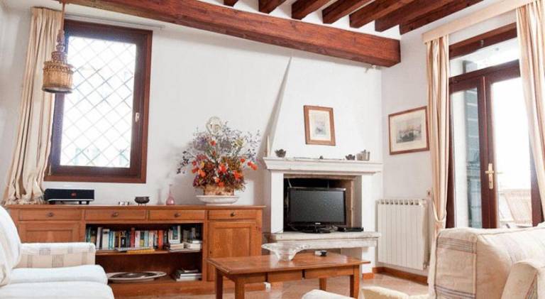 Lovely rental apartment | Near Rialto Bridge | Pet-friendly in Venice