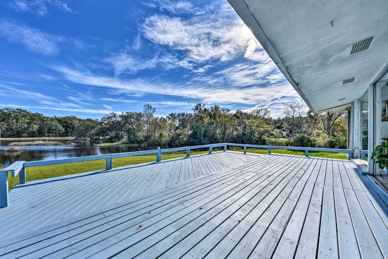 'Brookside' Waterfront Home w/ Kayaks & Deck! — photo 3