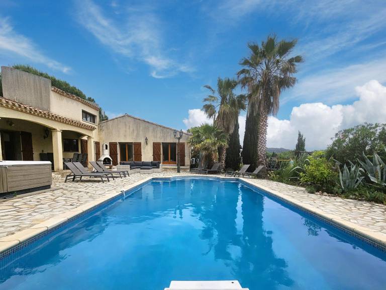 Spacious villa with a private pool and hot tub — photo 3