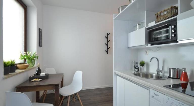Pleasant serviced apartment with patio | Suitable for remote work | Pets allowed — photo 4