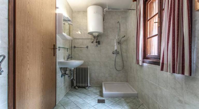 House with 2 rooms for 6 persons — photo 2