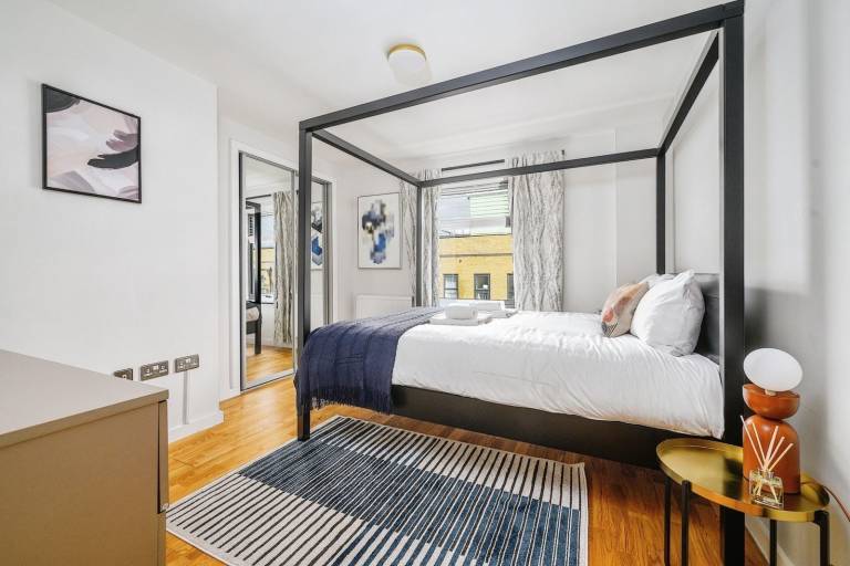 Apartment Romford