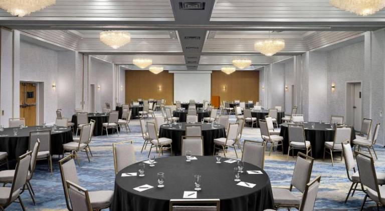 Sheraton Grand Rapids Airport Hotel — photo 5