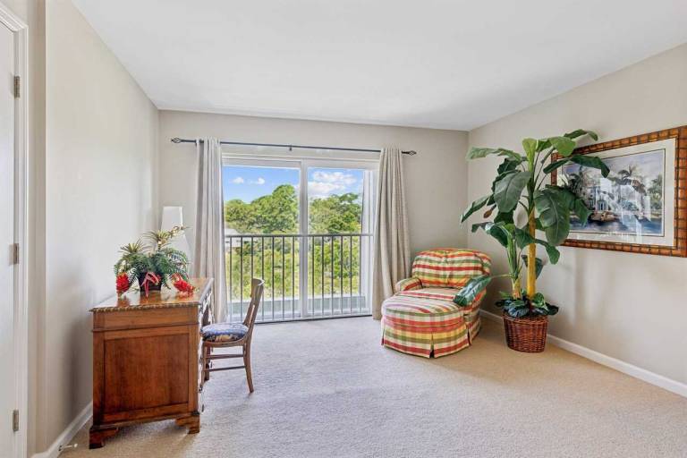 Condo with pool — photo 3