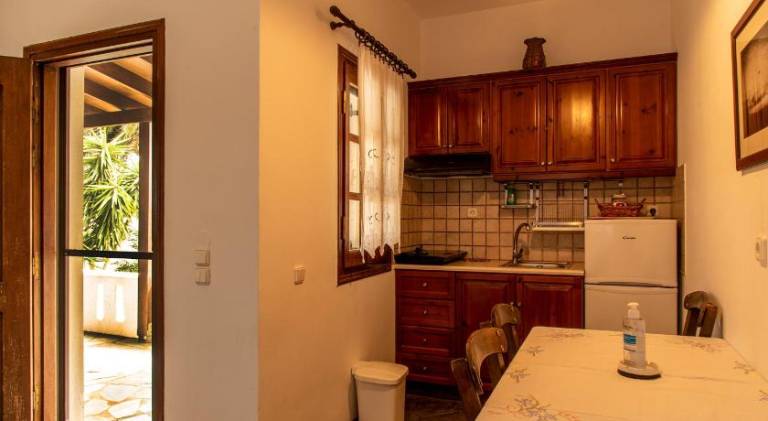 Holiday apartment with terrace & garden | Close to the beach | Dogs allowed — photo 3