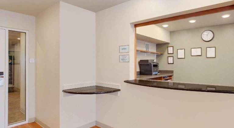 WoodSpring Suites Chesapeake-Norfolk Greenbrier — photo 2