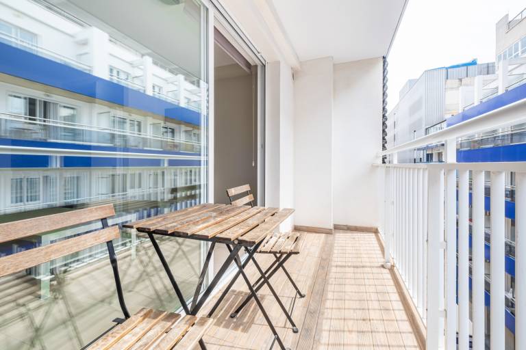Aparthotel with terrace — photo 3