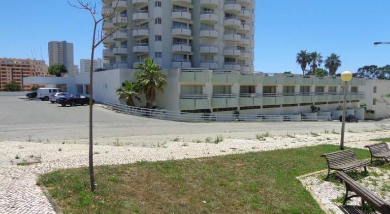 Holiday apartment with pool — photo 4