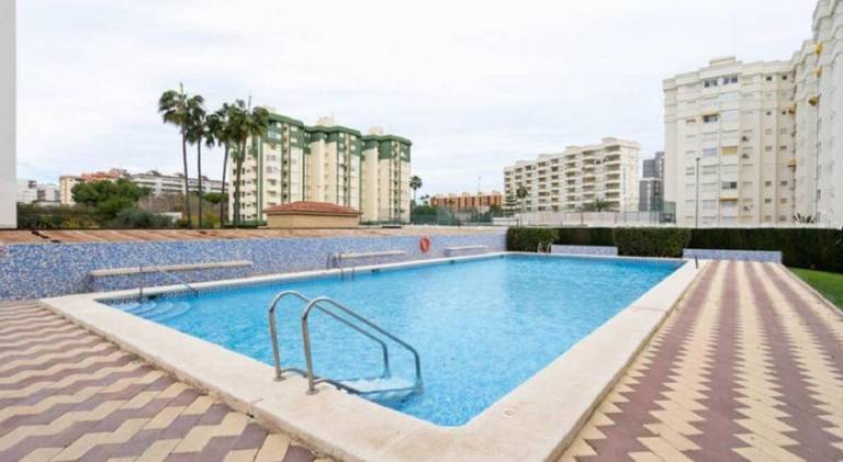 Apartment with pool — photo 3