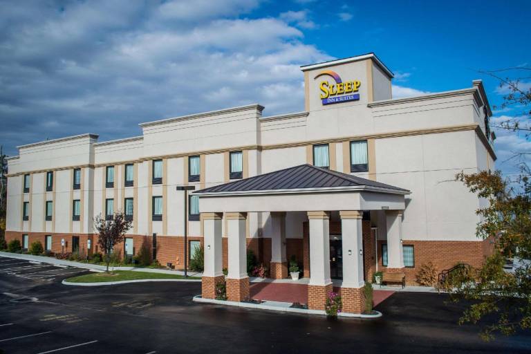 Sleep Inn & Suites Harbour Pointe