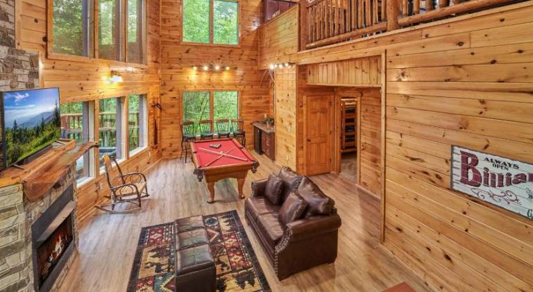 Vacation home with jacuzzi — photo 4