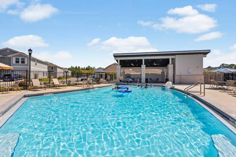 Child-friendly wonderful house with barbecue, yard & pool | Pets are welcome — photo 2