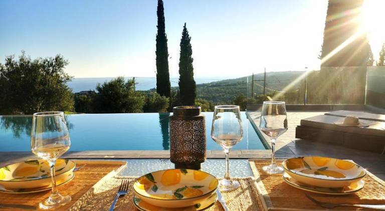 Βίλα  Paralia Lourdata